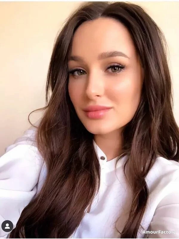 Lily Profile image 1