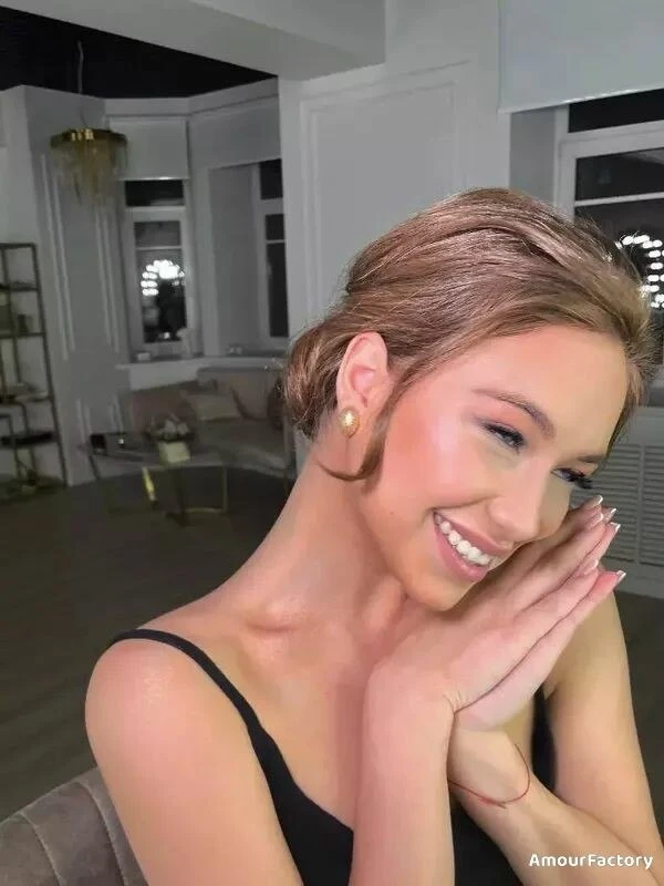 Kristina Profile image 2